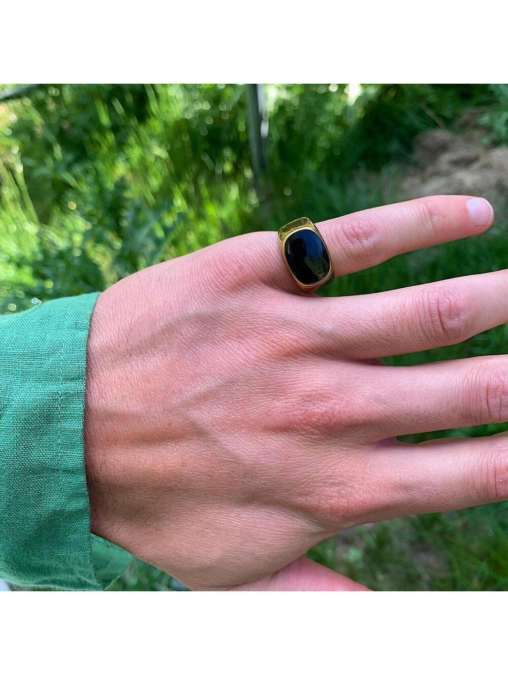 Boho Minimalist Y2k style Gold and Black opal ring. Size 8. Stainless steel
